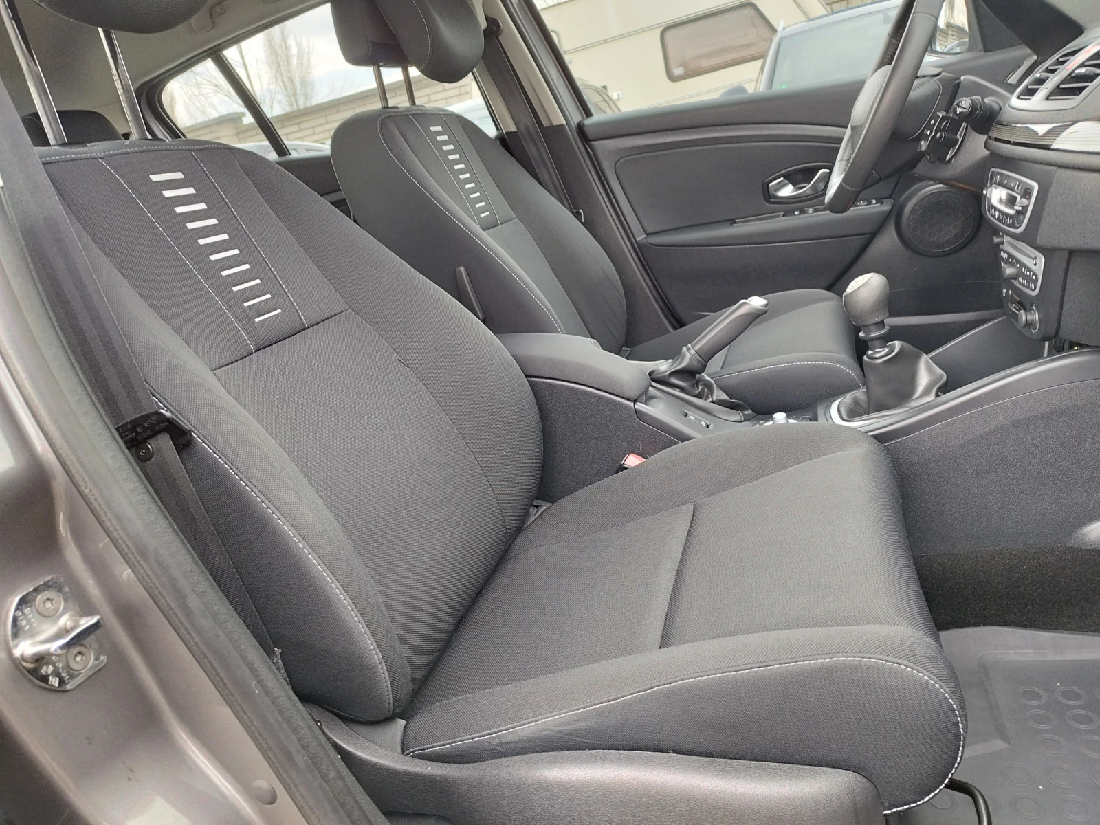 Renault Megane 1.9DCI 131k.s.NAVI | Mobile.bg — изображение 14