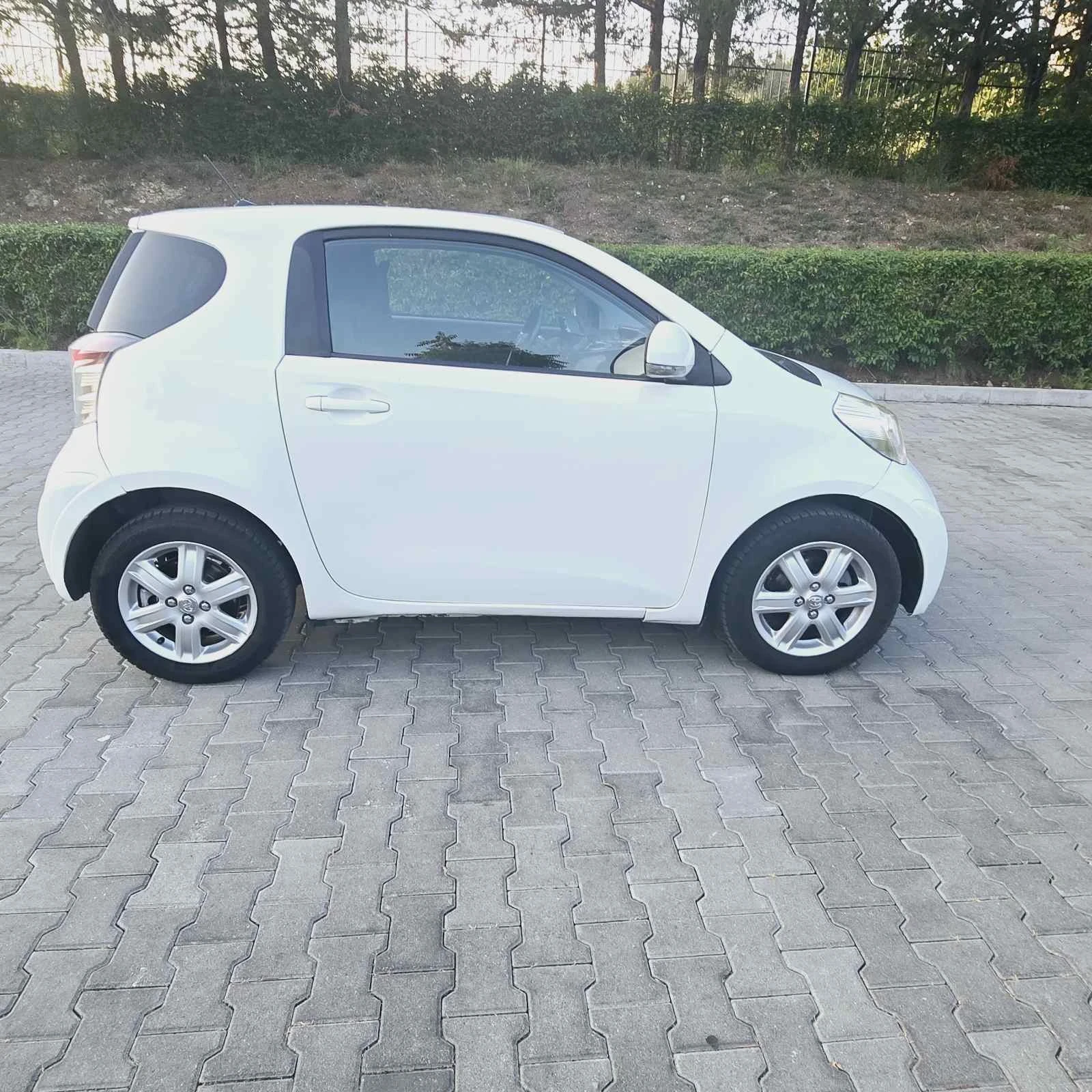 Toyota IQ  - изображение 3