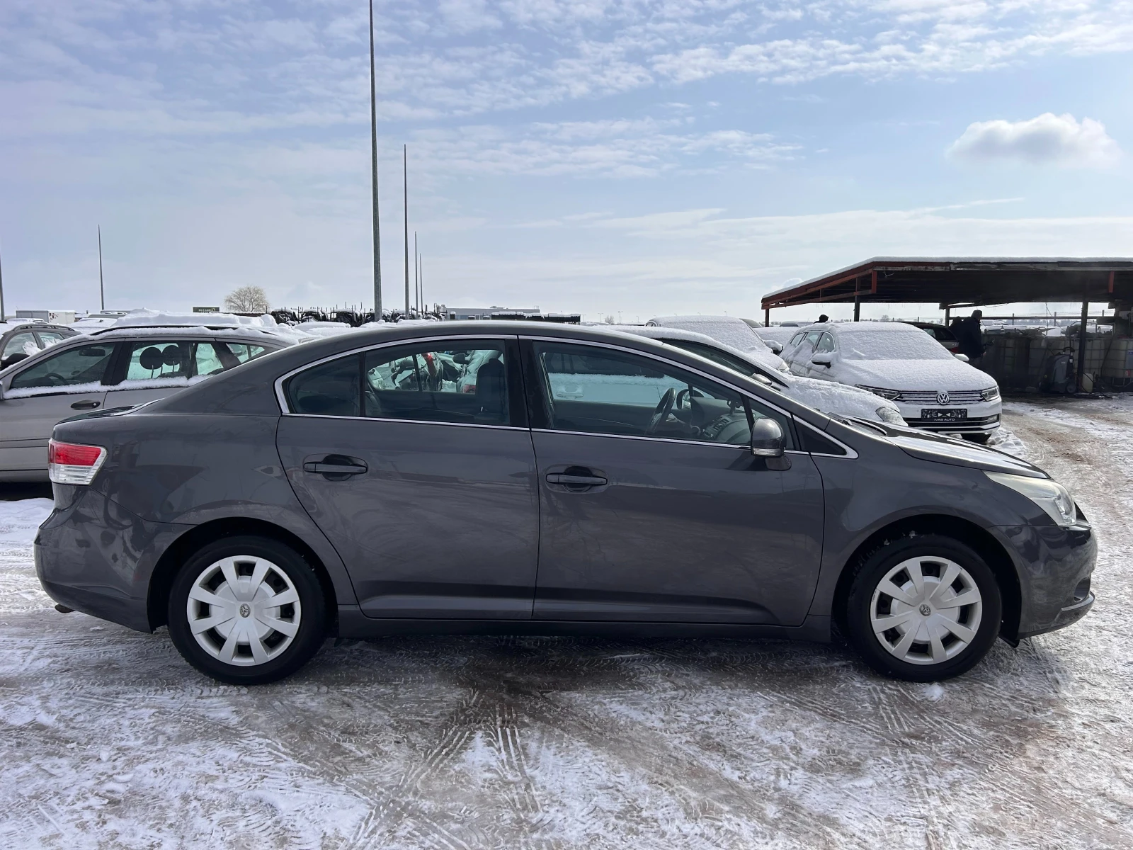 Toyota Avensis 2.0D-4D EURO 5 - изображение 5