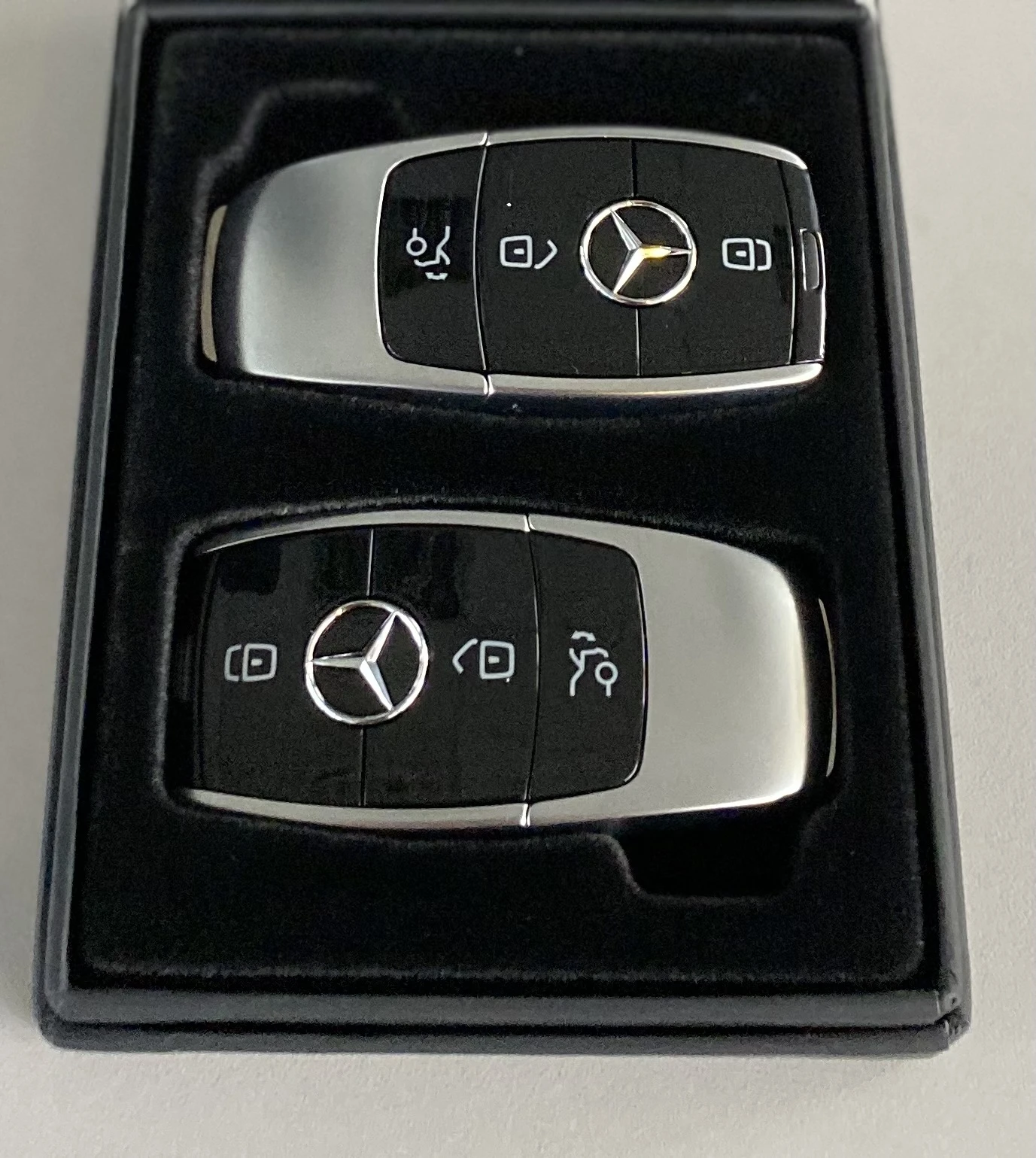 Mercedes-Benz E 450 Mercedes-Benz E 450 AMG-LINE Euro6 още в гаранция - изображение 4