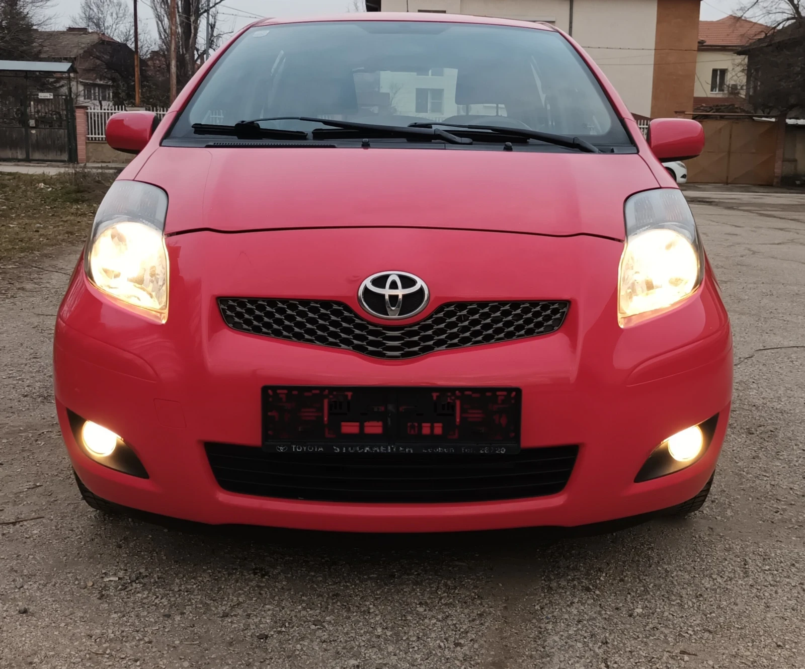 Toyota Yaris 1.0 VVT-I - изображение 5