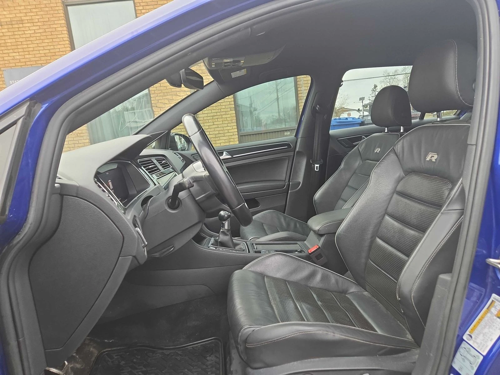 VW Golf R CARFAX    | Mobile.bg   6