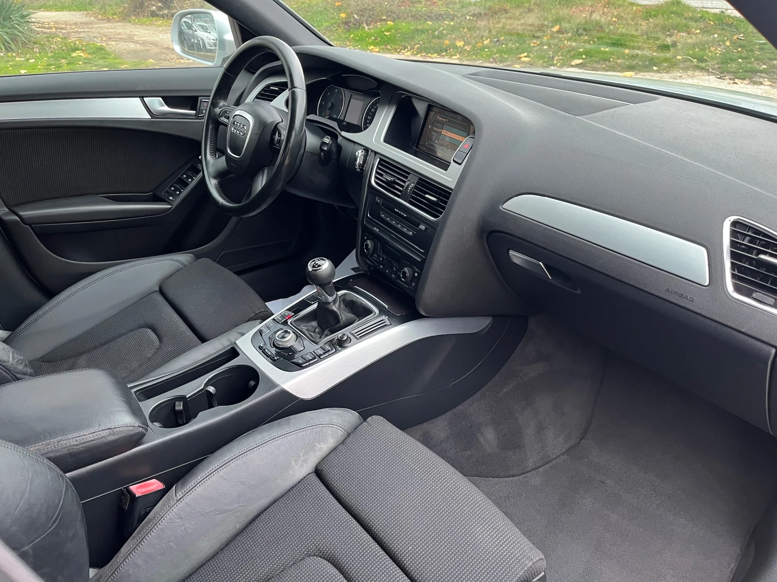 Audi A4 2.0TDI-143-S-LINE-NAVI-ITALIA - изображение 5