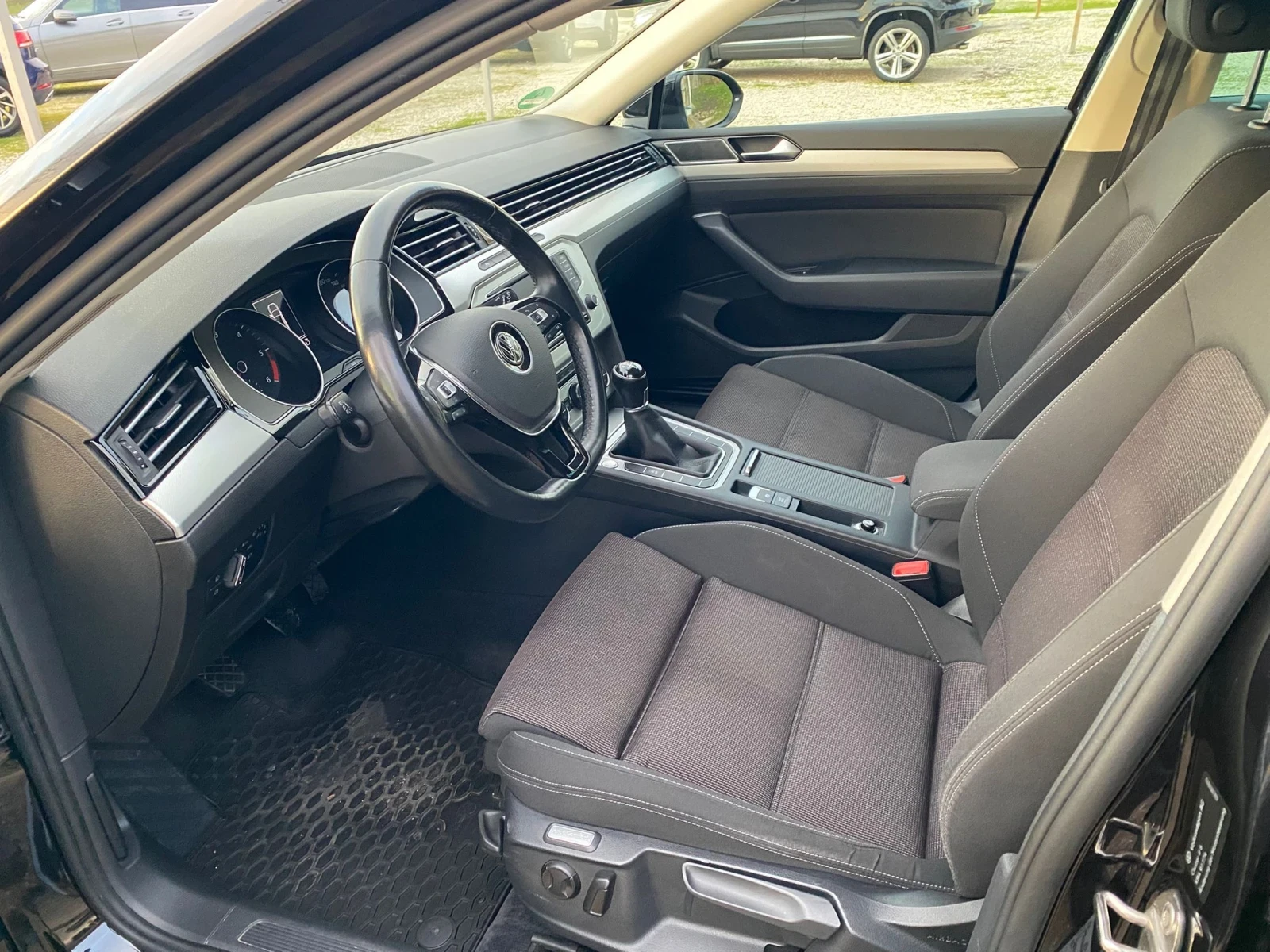 VW Passat 2.0TDI COMFORTL?NE - изображение 6