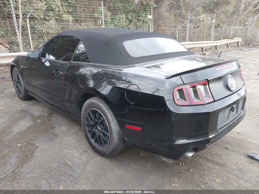 Ford Mustang V6 Premium - изображение 3
