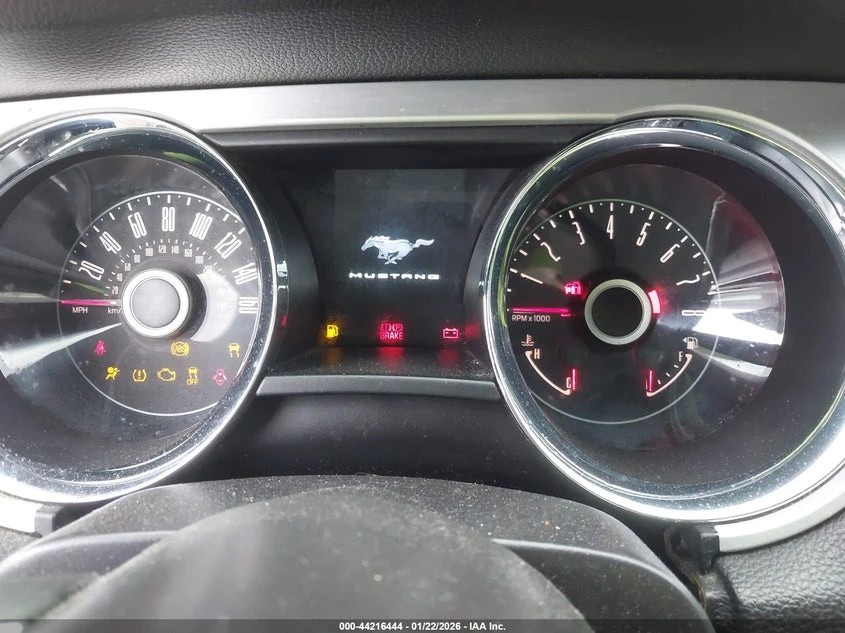 Ford Mustang V6 Premium - изображение 7