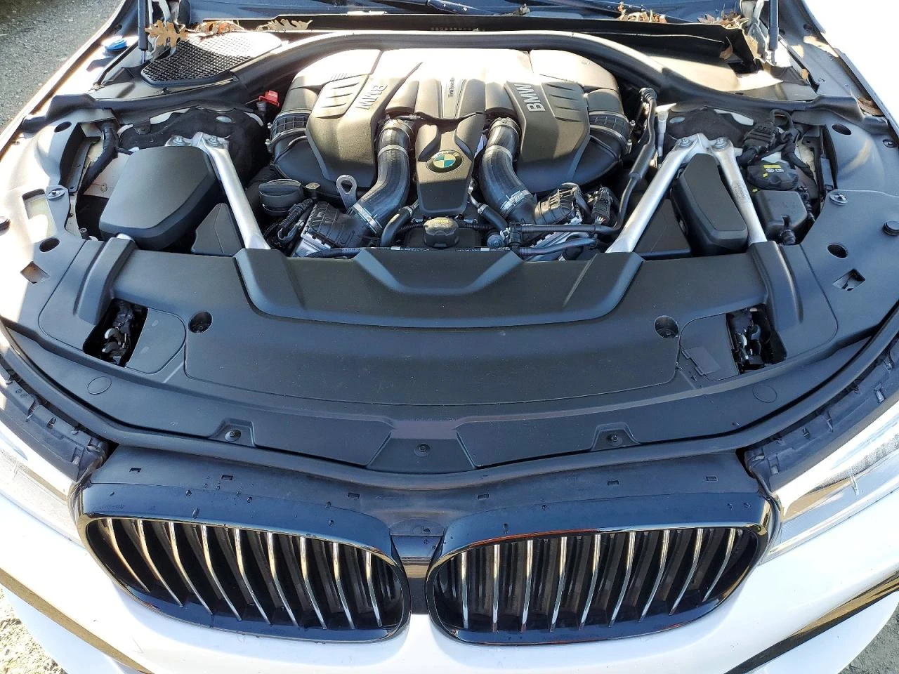 BMW 750 HARMAN KARDON* ОБДУХ* PANO* , снимка 12 - Автомобили и джипове - 53825700