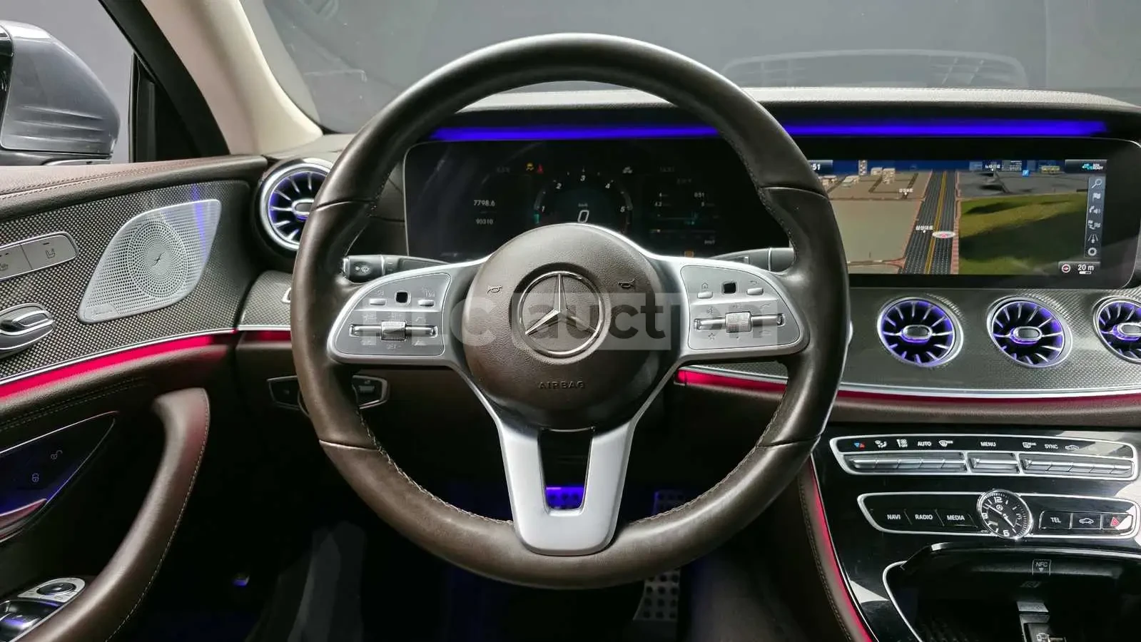 Mercedes-Benz CLS 300 2020* AMG PK* DISTRONIK* DIGITAL* HEAD-UP* КРАЙНА , снимка 6 - Автомобили и джипове - 53916450