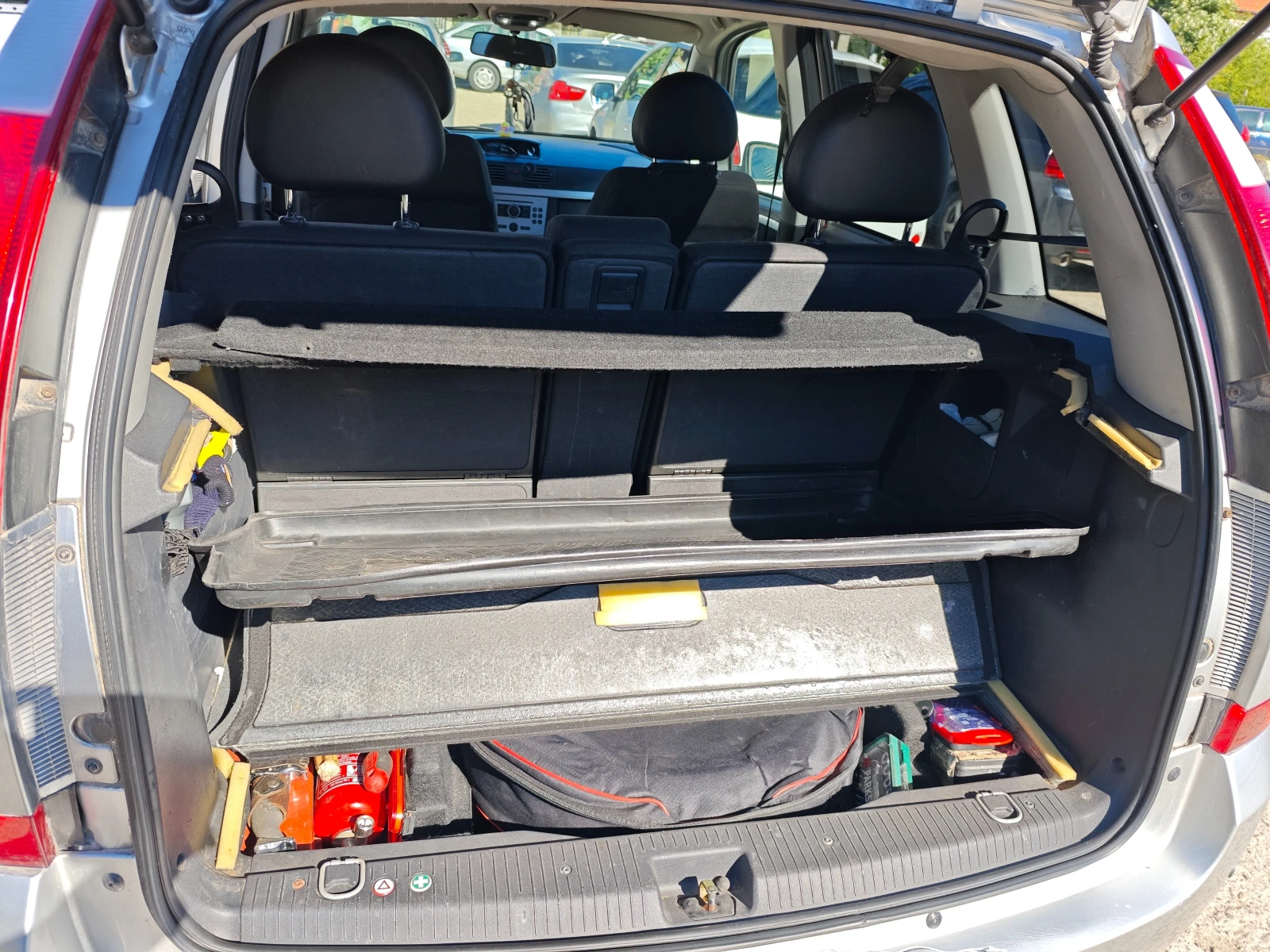 Opel Meriva 1.6 Газ * клима* , снимка 17 - Автомобили и джипове - 54589893