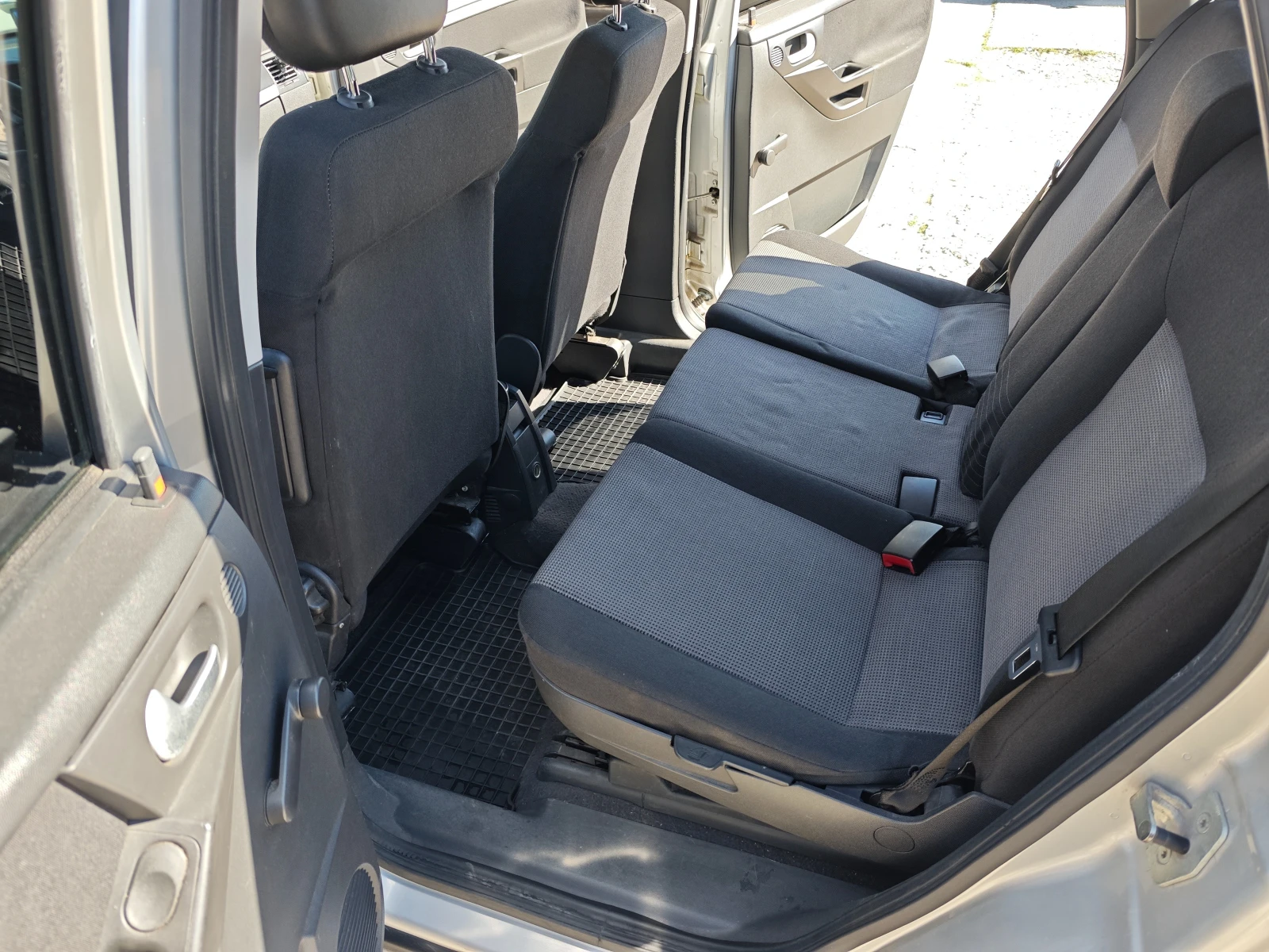 Opel Meriva 1.6 Газ * клима* , снимка 11 - Автомобили и джипове - 54589893