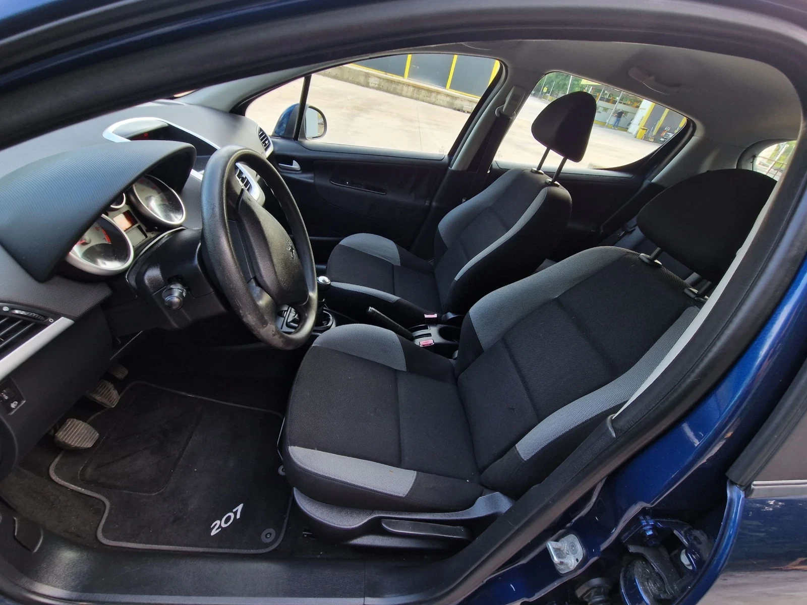 Peugeot 207 1.4i 75к.с., снимка 8 - Автомобили и джипове - 54803254