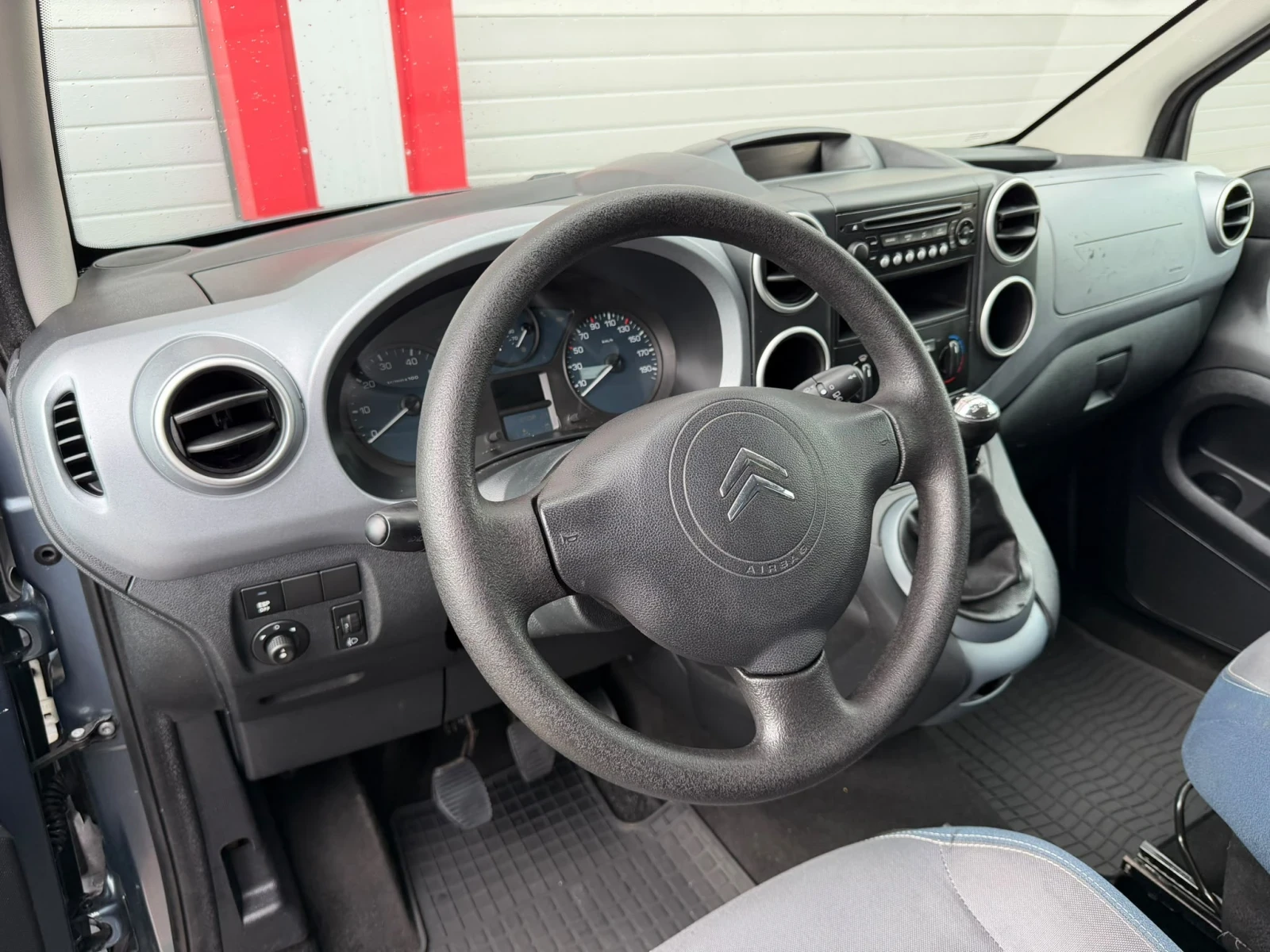 Citroen Berlingo 1.6HDI KLIMATIK EVRO 5A ЛИЗИНГ!!!, снимка 12 - Автомобили и джипове - 55103900