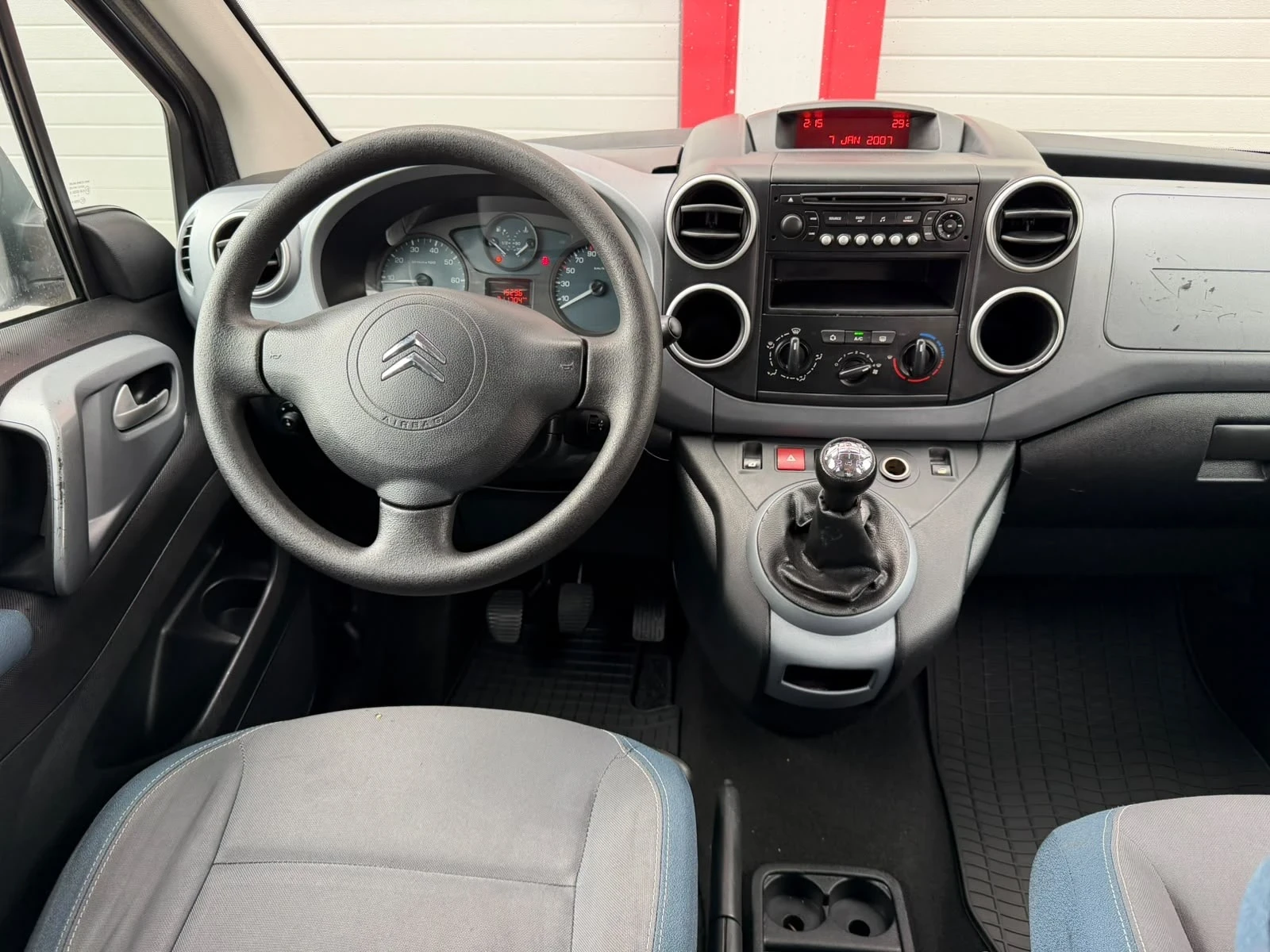 Citroen Berlingo 1.6HDI KLIMATIK EVRO 5A ЛИЗИНГ!!!, снимка 13 - Автомобили и джипове - 55103900
