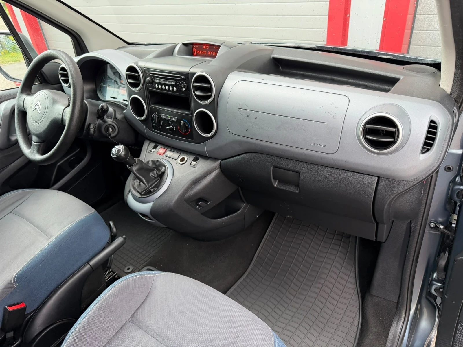 Citroen Berlingo 1.6HDI KLIMATIK EVRO 5A ЛИЗИНГ!!!, снимка 15 - Автомобили и джипове - 55103900
