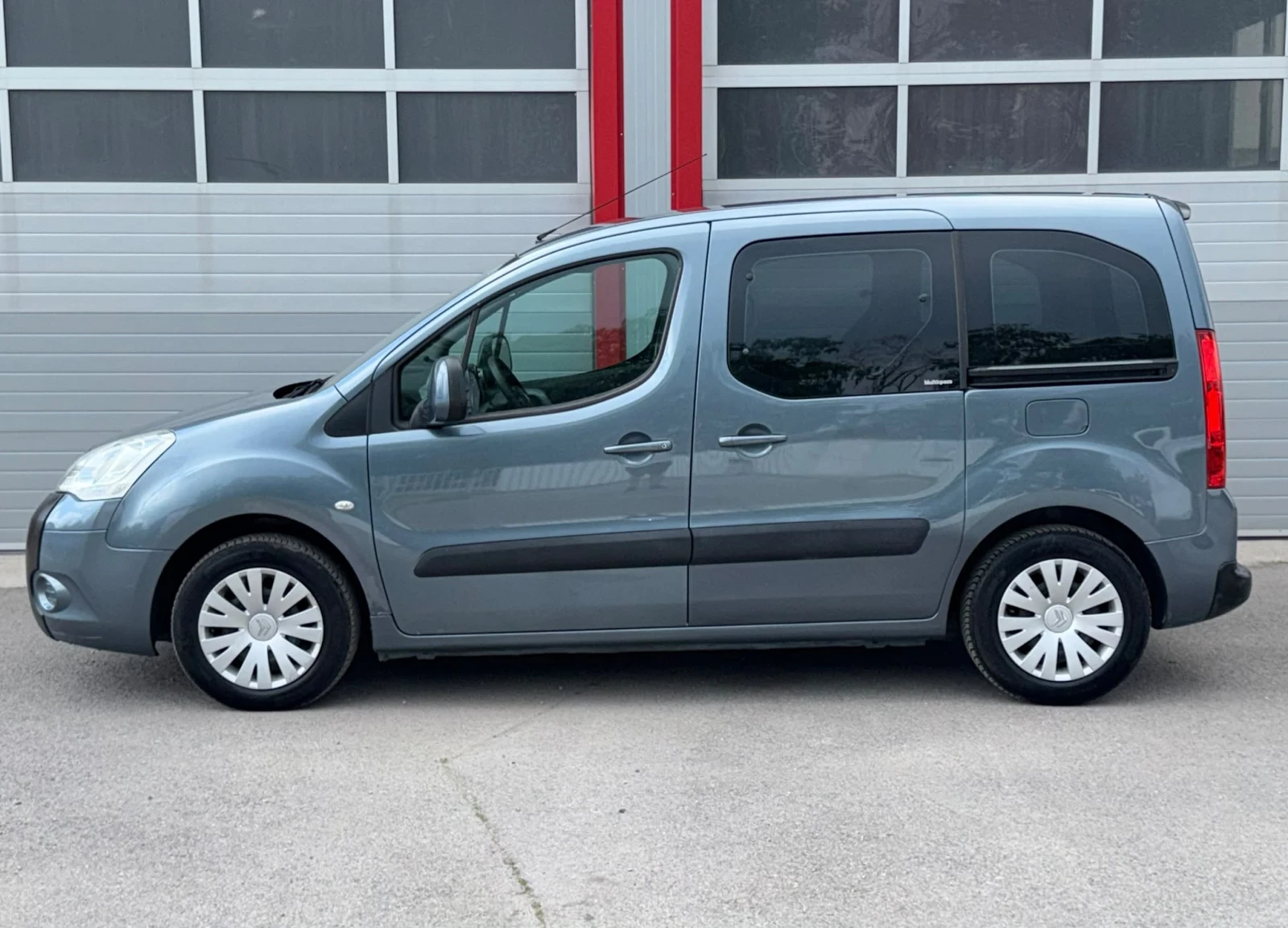 Citroen Berlingo 1.6HDI KLIMATIK EVRO 5A ЛИЗИНГ!!!, снимка 6 - Автомобили и джипове - 55103900