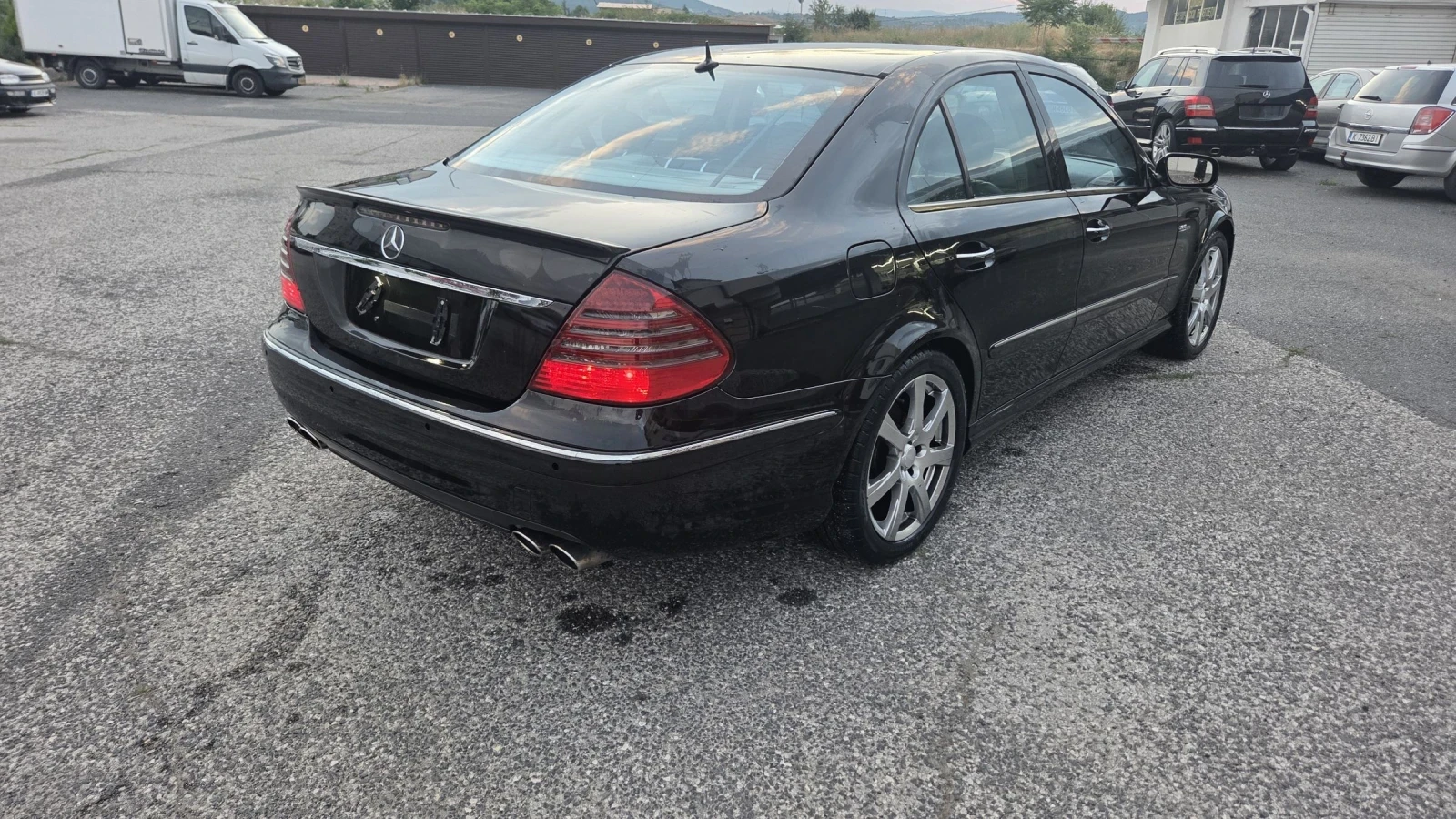 Mercedes-Benz E 500, снимка 13 - Автомобили и джипове - 55182959