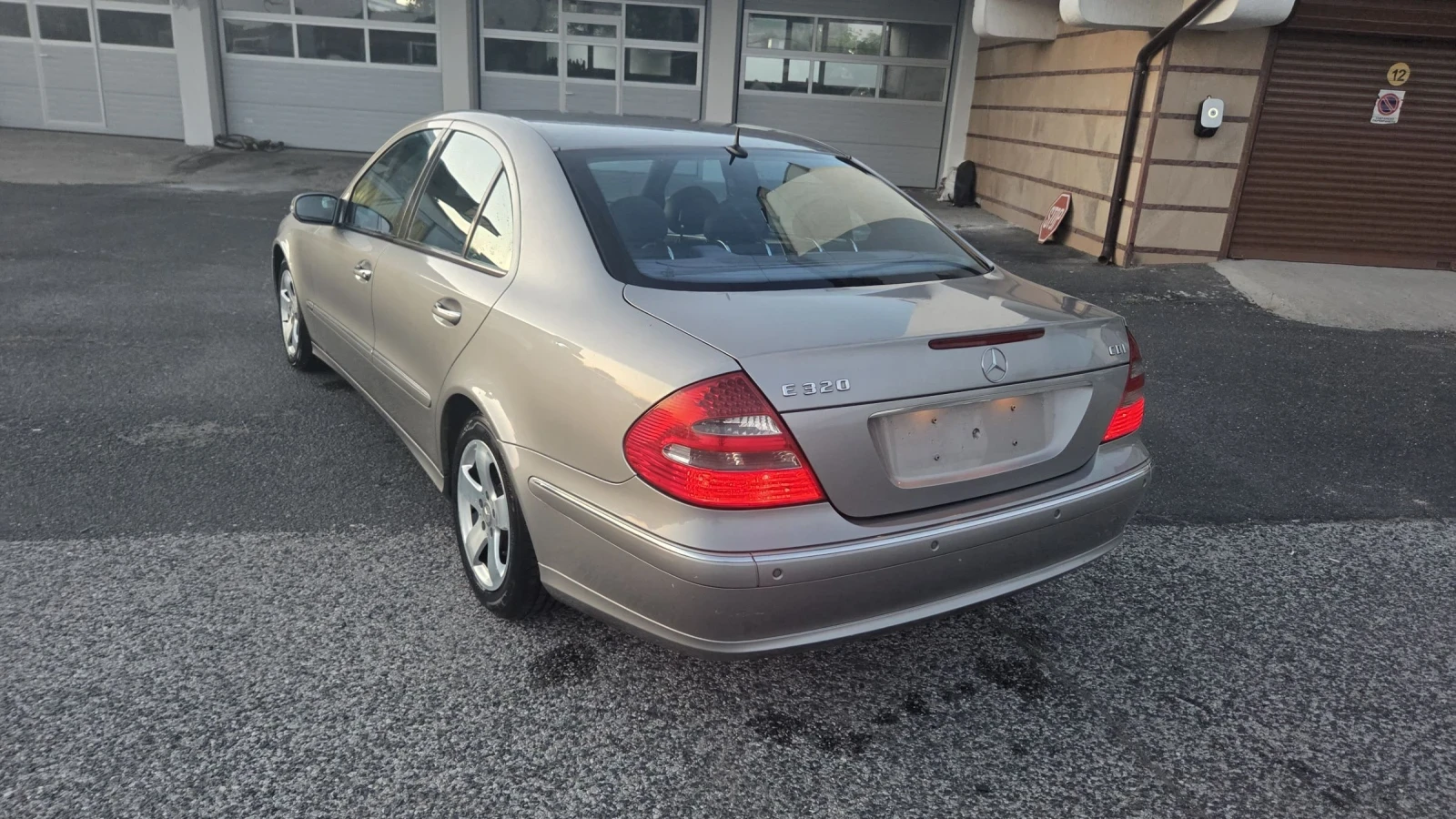 Mercedes-Benz E 320 Barter, снимка 7 - Автомобили и джипове - 55434632