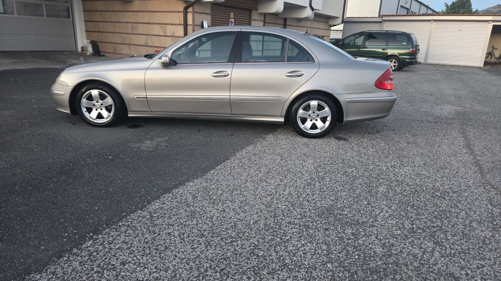 Mercedes-Benz E 320 Barter, снимка 9 - Автомобили и джипове - 55434632