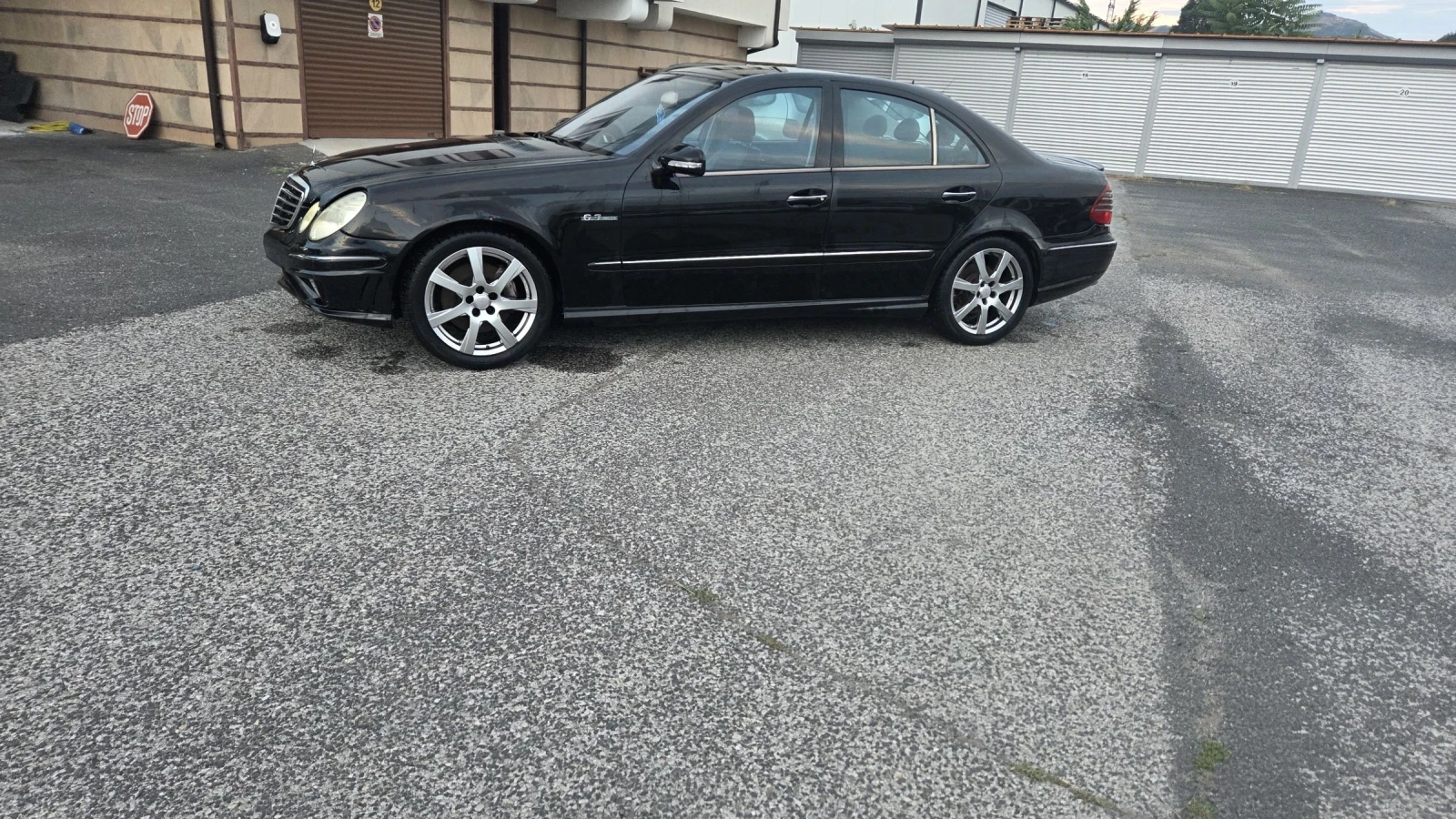 Mercedes-Benz E 500, снимка 15 - Автомобили и джипове - 55182959