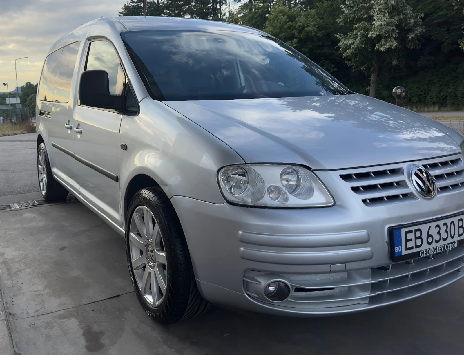 VW Caddy Maxi, снимка 3 - Автомобили и джипове - 56045509