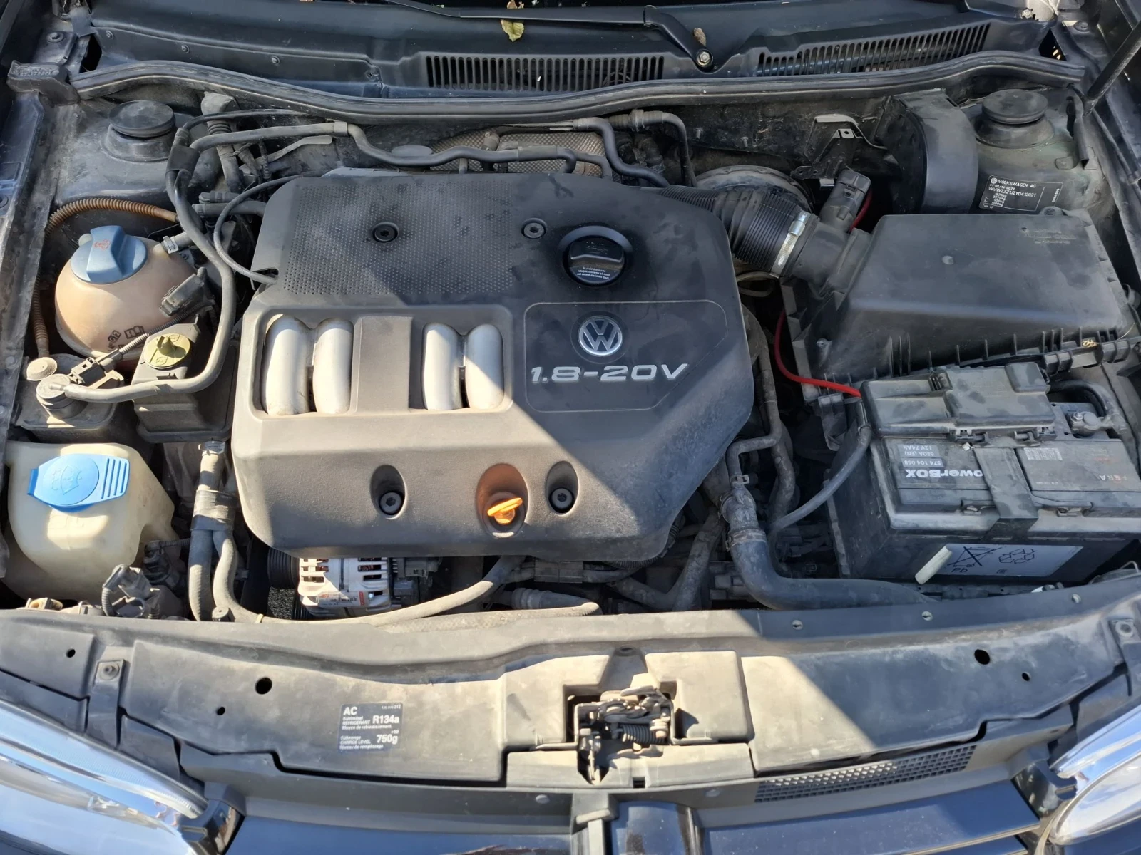 VW Golf, снимка 4 - Автомобили и джипове - 56071407
