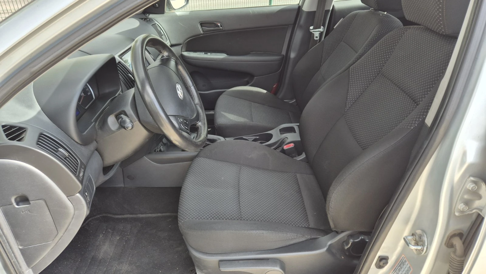 Hyundai I30 1.6 CRDi, снимка 11 - Автомобили и джипове - 56304613