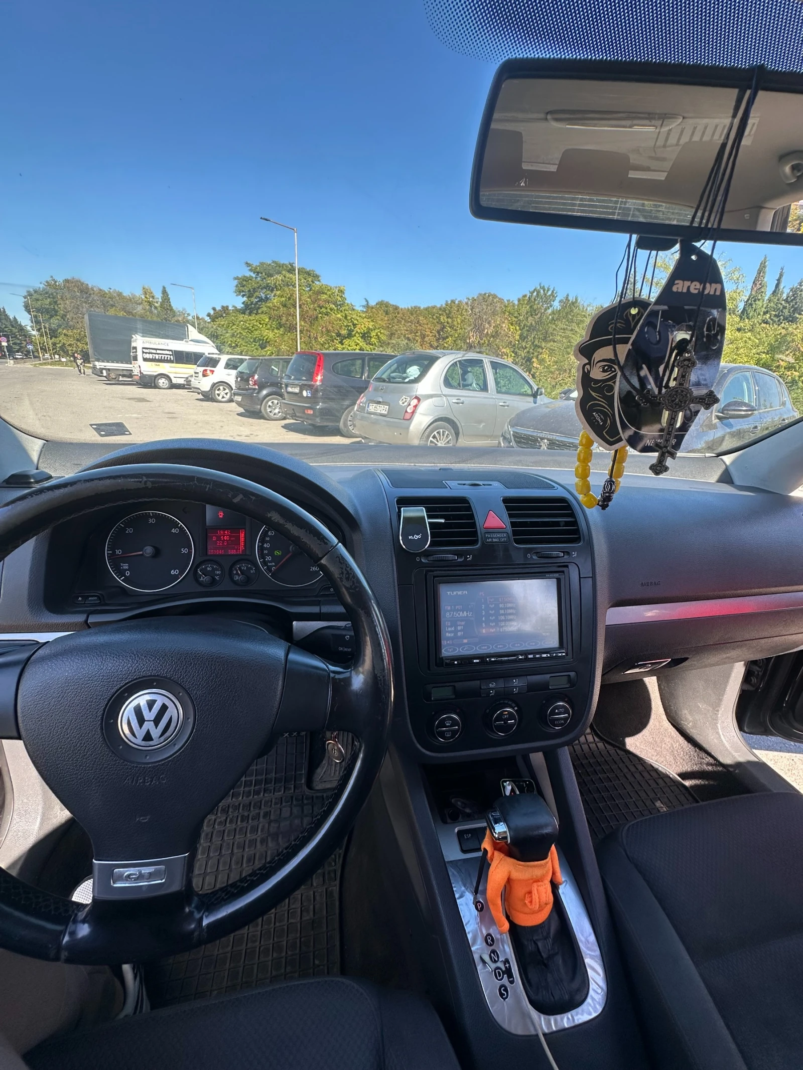 VW Golf, снимка 4 - Автомобили и джипове - 56433391