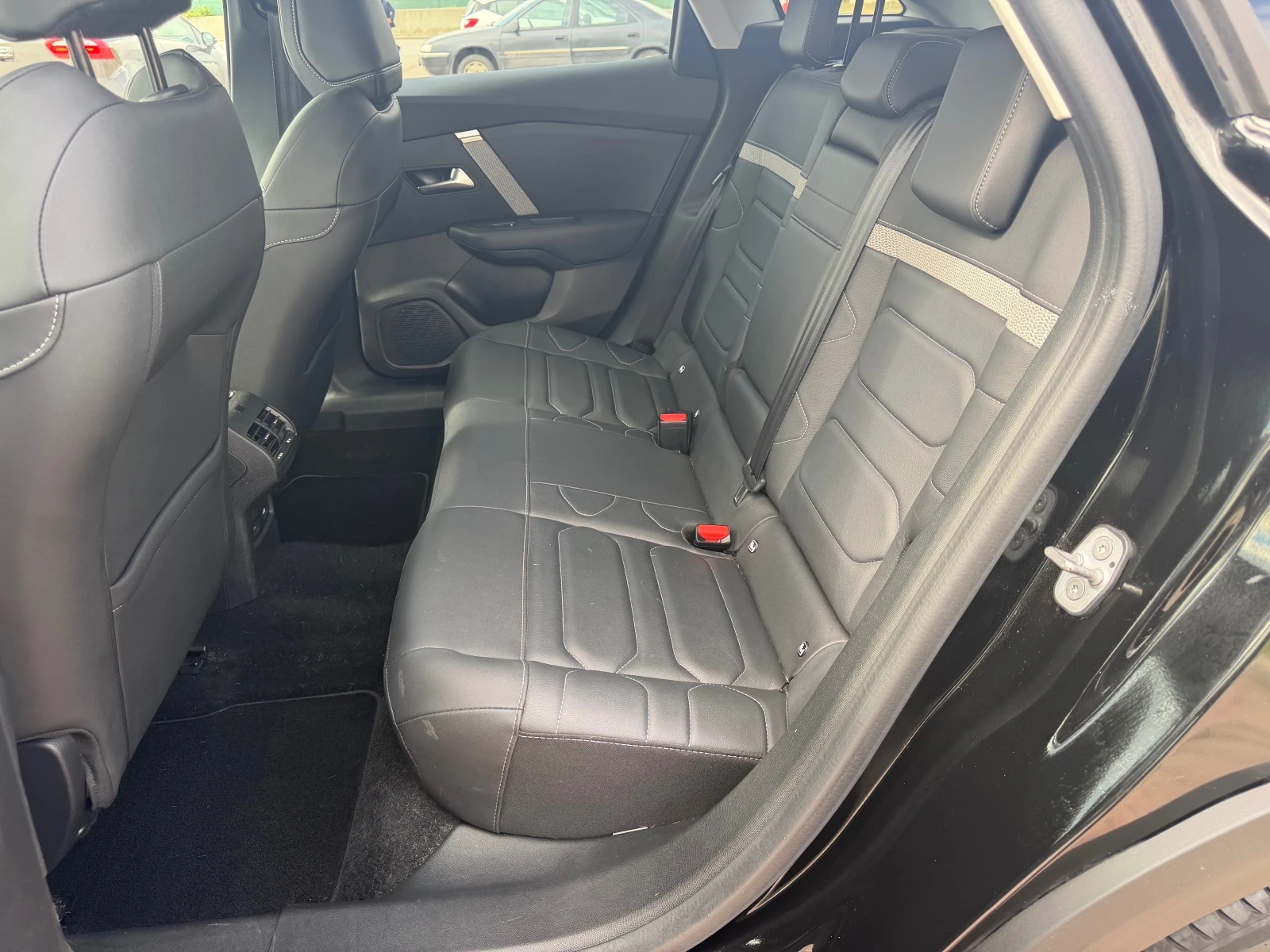 Citroen C4 1, 2 Pure Tech, снимка 8 - Автомобили и джипове - 56636642