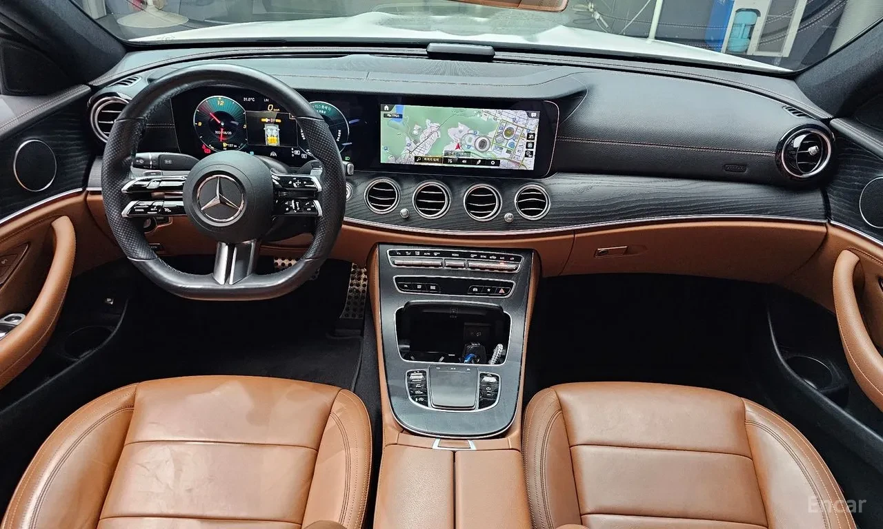 Mercedes-Benz E 220 d 4MATIC AMG Line* Back cam* �������* �������*  | Mobile.bg � ����������� 7