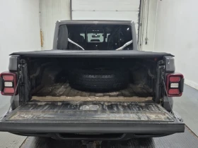 Jeep Gladiator * OVERLAND CREW CAB SHORT BED * CARFAX *  - 19500 € / 38138.68 лв. - 99332382 16