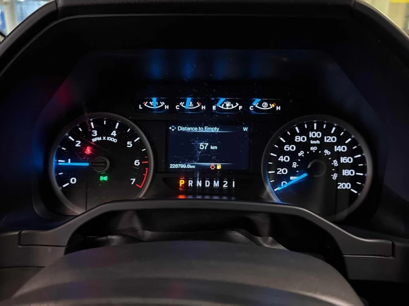 Ford F150 * 4WD SuperCrew 145&#34; * CARFAX * БЕЗ ПЪРВОНАЧАЛ, снимка 8 - Автомобили и джипове - 52674250