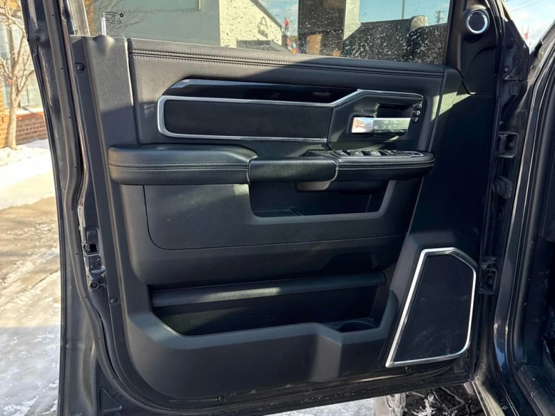 Dodge RAM 2500 * Laramie * CARFAX * БЕЗ ПЪРВОНАЧАЛНА ВНОСКА, снимка 14 - Автомобили и джипове - 53176229