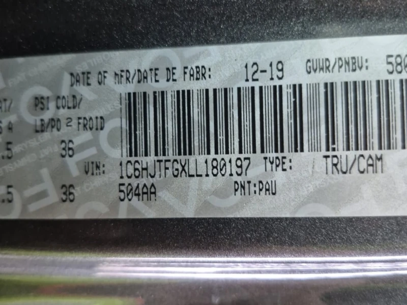 Jeep Gladiator * OVERLAND CREW CAB SHORT BED * CARFAX * , снимка 15 - Автомобили и джипове - 53459573