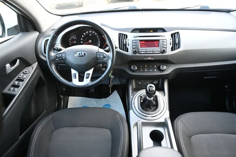 Kia Sportage 1.6i Реални-86700км., снимка 9 - Автомобили и джипове - 47949187