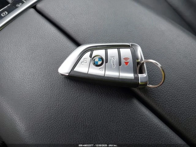 BMW X6 M50I* Laser* Soft close* Keyless* Pano* Щори, снимка 13 - Автомобили и джипове - 53189901