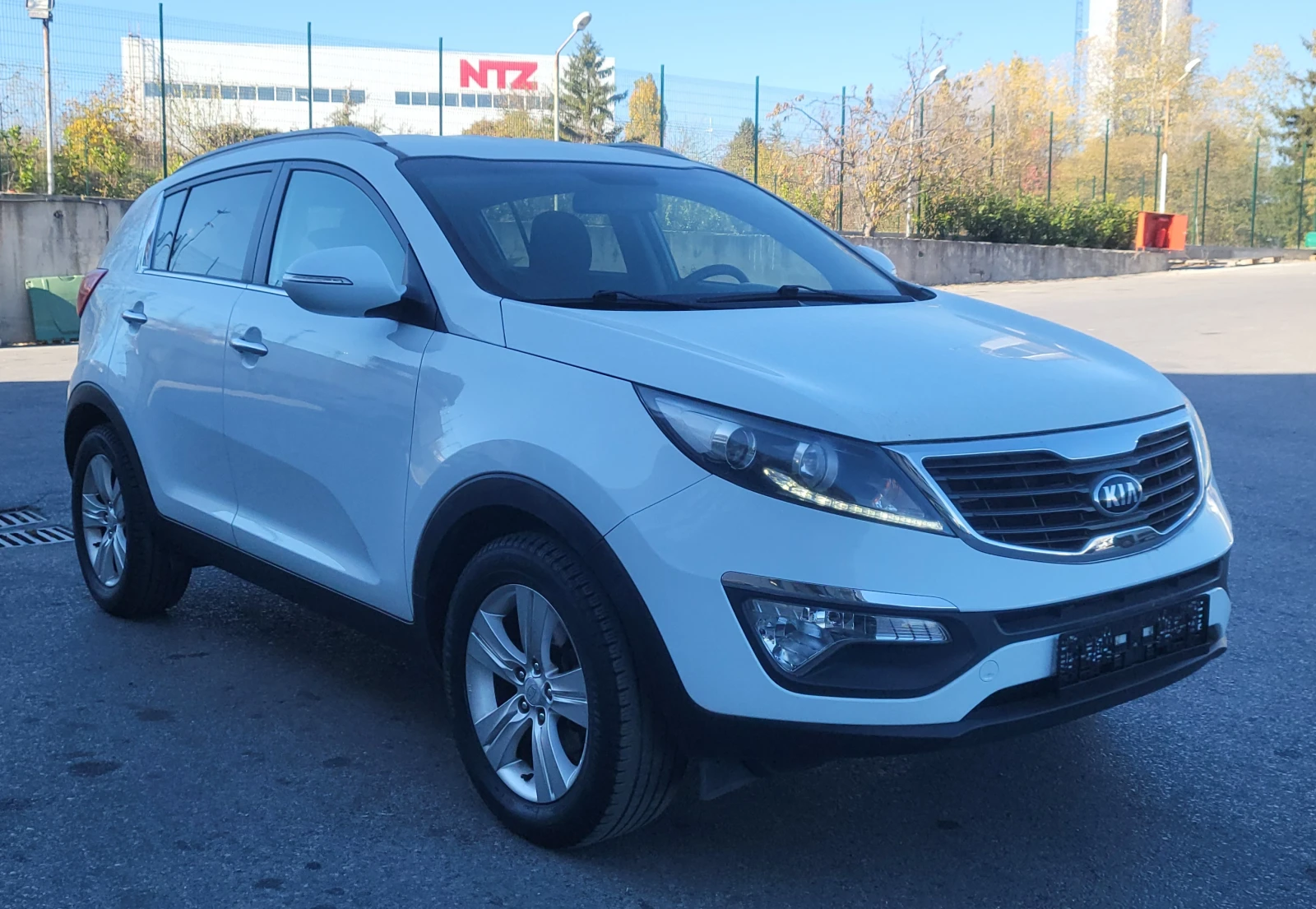 Kia Sportage 1.6i Реални-86700км. - изображение 2