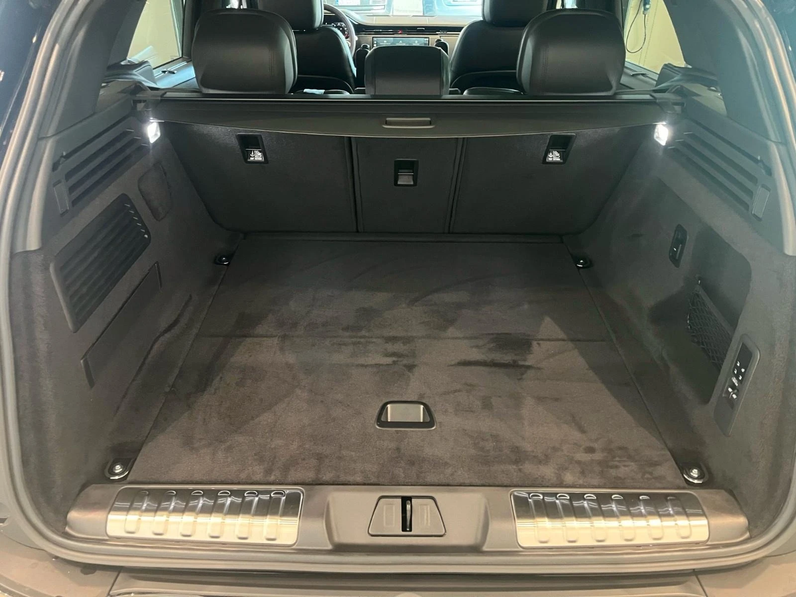Land Rover Range Rover Sport P530/AUTOBIO/BLACK PACK/MERIDIAN/PANO/HEAD UP/23 - изображение 10