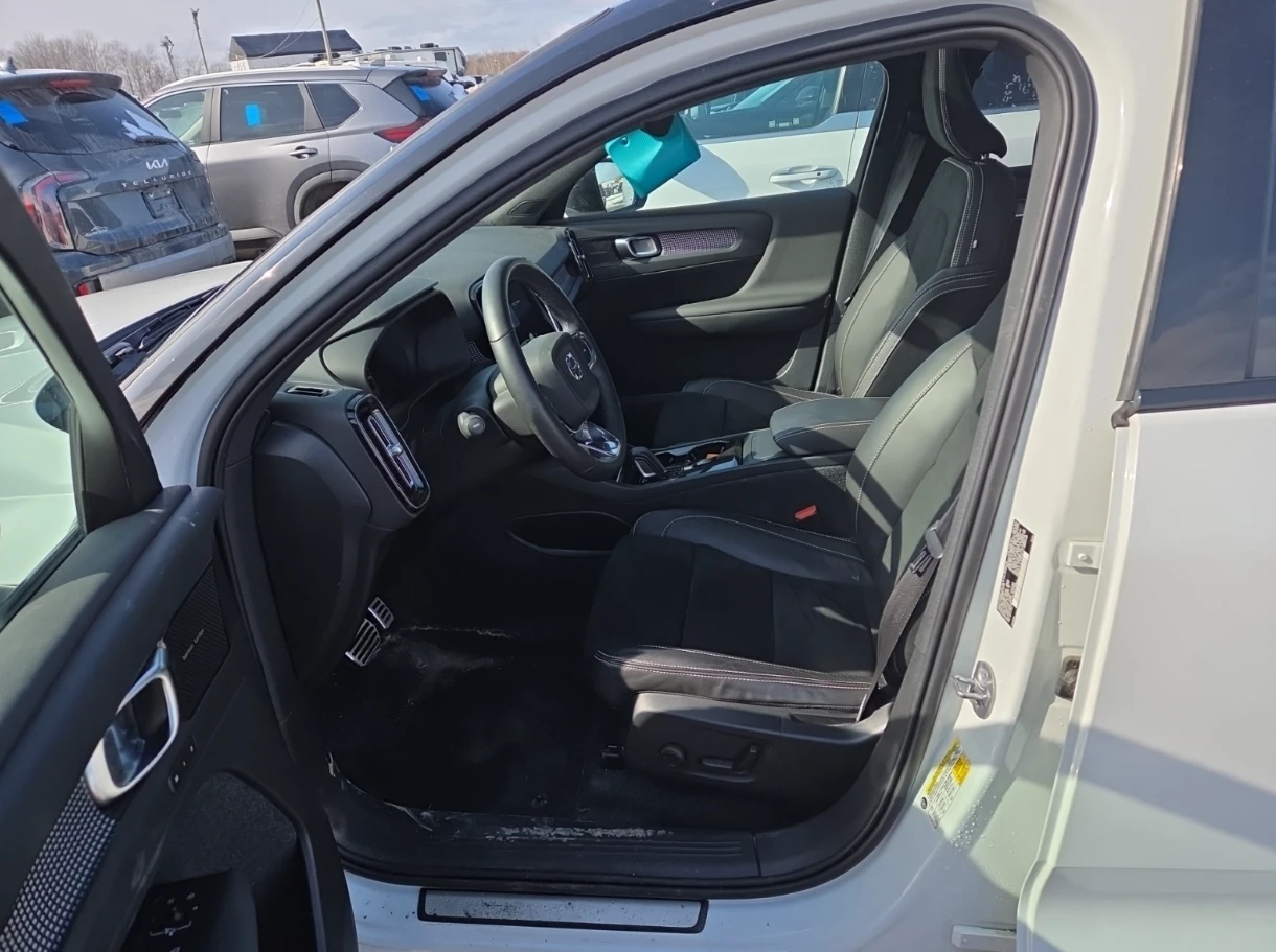 Volvo XC40 2022 Volvo XC40 Recharge Pure Electric ULTIMATE, снимка 5 - Автомобили и джипове - 53873031