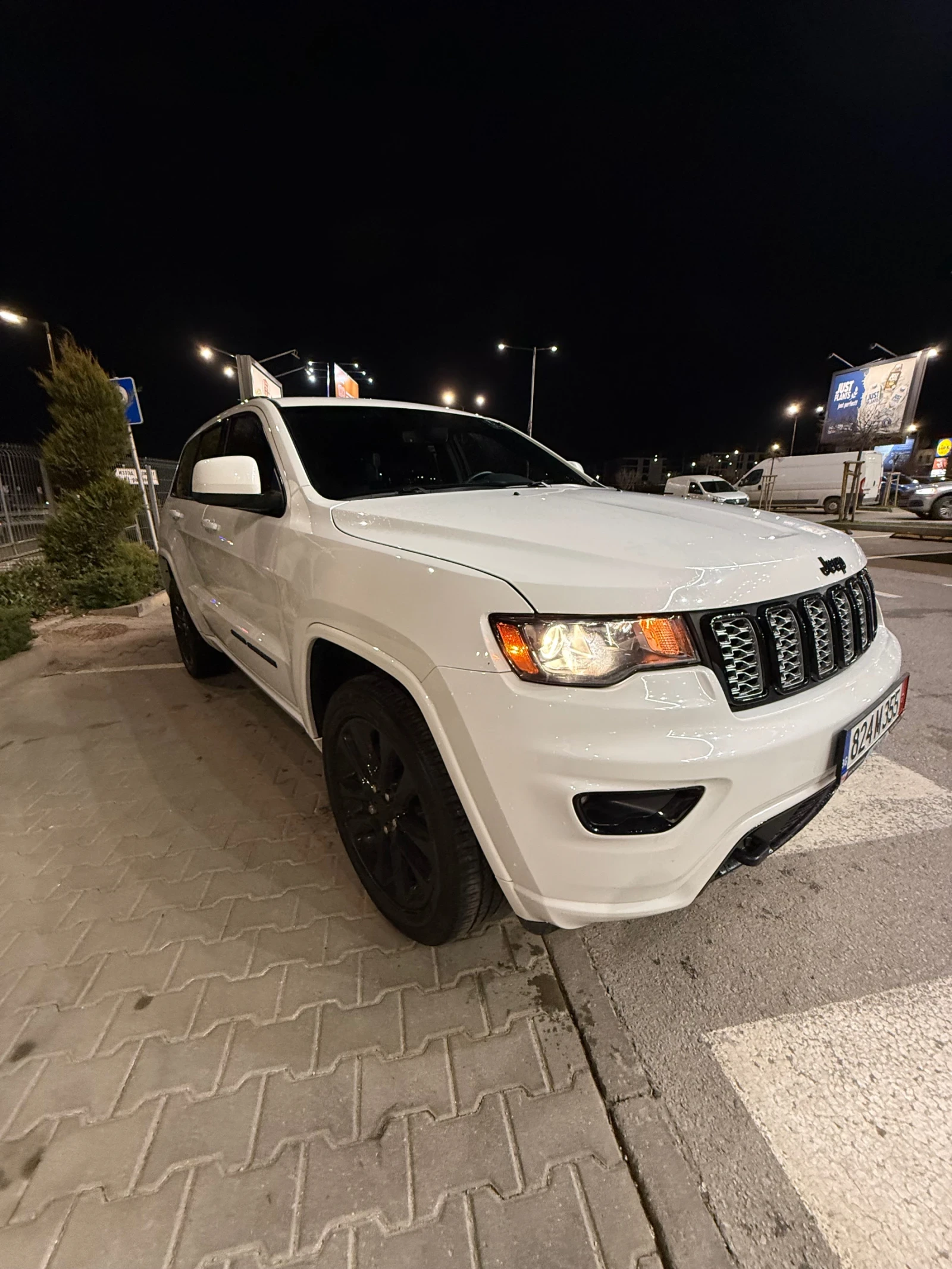 Jeep Grand cherokee НАЛИЧНА* Altitude * 3.6 V6 * , снимка 3 - Автомобили и джипове - 53879001