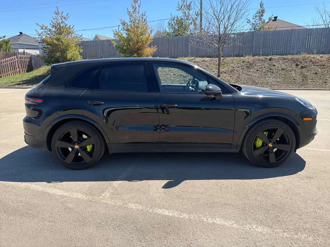 Porsche Cayenne * E Hybrid* ОБДУХВАНЕ* BOSE* ПАНОРАМА* , снимка 3 - Автомобили и джипове - 54345533