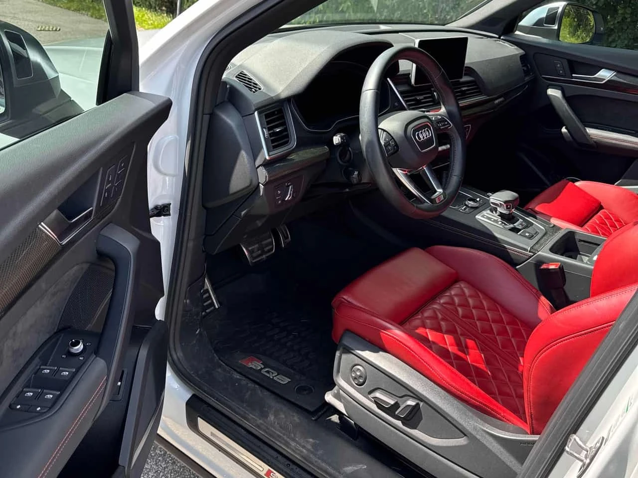 Audi SQ5 Technik / 360 / DIS / B&O / CARFAX, снимка 5 - Автомобили и джипове - 55767500