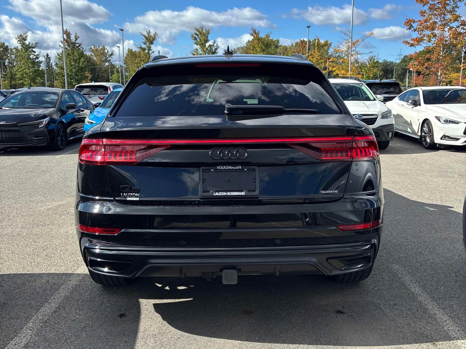 Audi Q8 / ДИСТРОНИК / 360 / ПАНО / ОТ ПРЕДСТАВИТЕЛСТВО , снимка 4 - Автомобили и джипове - 56137250