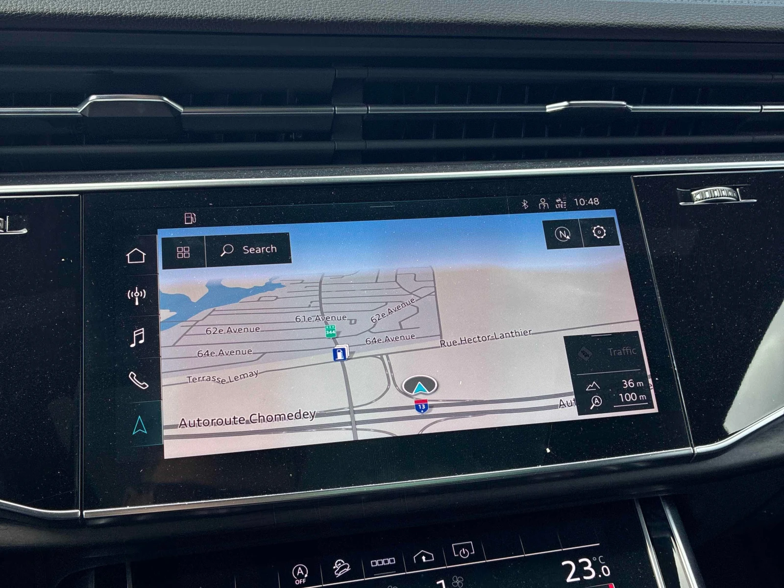 Audi Q8 / ДИСТРОНИК / 360 / ПАНО / ОТ ПРЕДСТАВИТЕЛСТВО , снимка 13 - Автомобили и джипове - 56137250