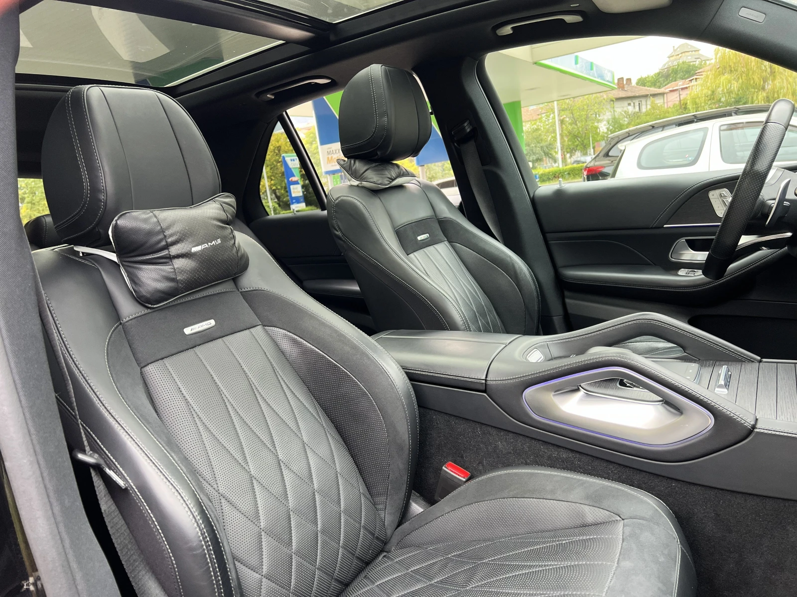 Mercedes-Benz GLE 53 4MATIC TRACK PACE / HUD / PANO / MULTIBEAM / BURM / 360 /, снимка 15 - Автомобили и джипове - 56222626