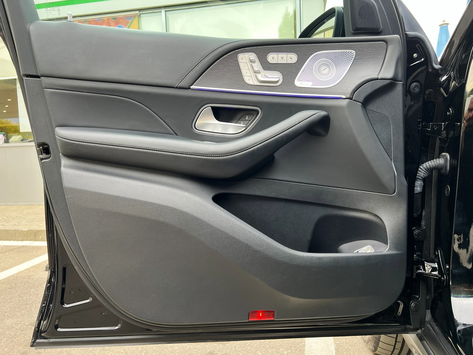 Mercedes-Benz GLE 53 4MATIC TRACK PACE / HUD / PANO / MULTIBEAM / BURM / 360 /, снимка 8 - Автомобили и джипове - 56222626