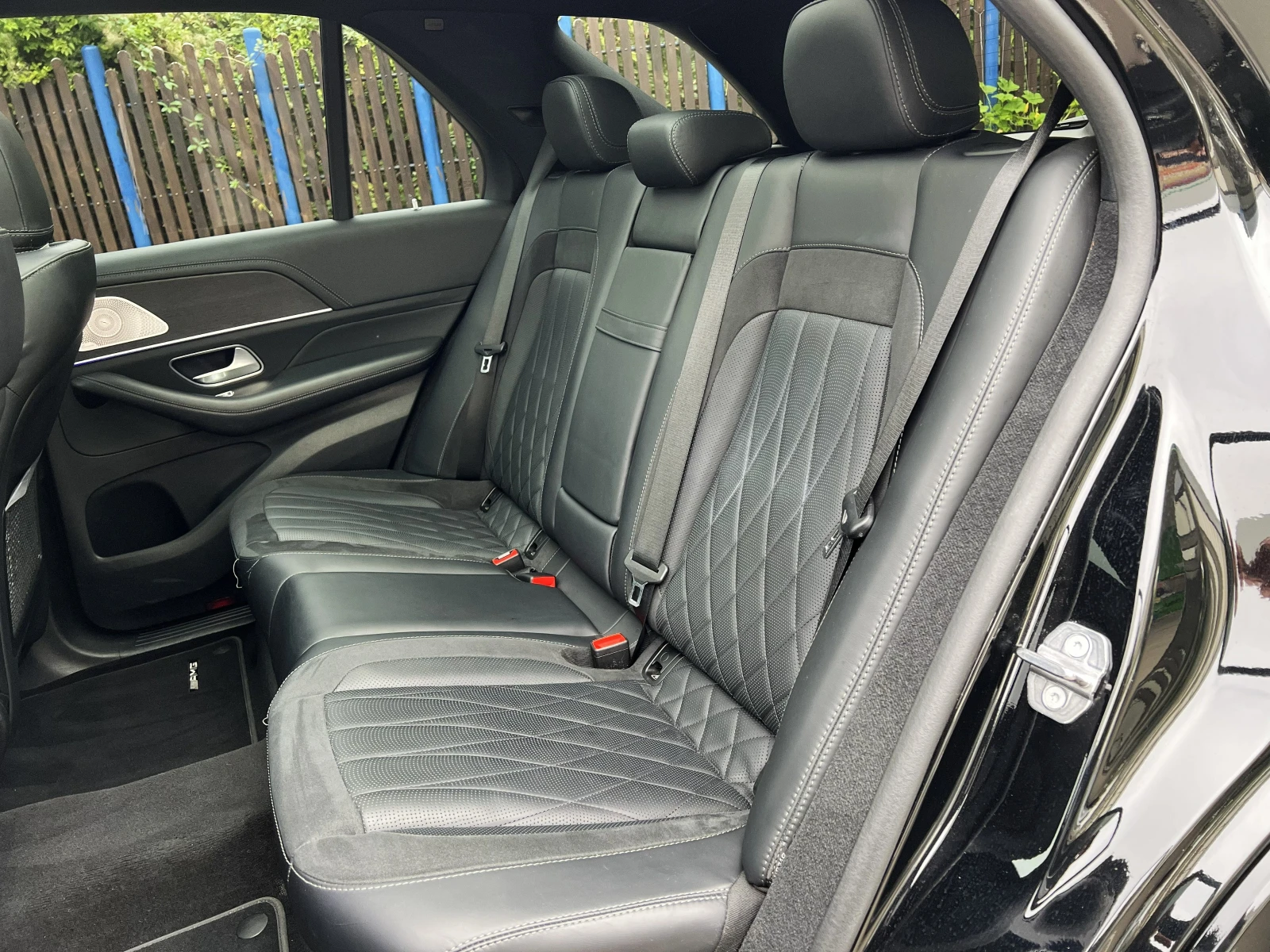 Mercedes-Benz GLE 53 4MATIC TRACK PACE / HUD / PANO / MULTIBEAM / BURM / 360 /, снимка 16 - Автомобили и джипове - 56222626