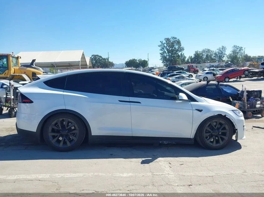 Tesla Model X, снимка 11 - Автомобили и джипове - 56684824