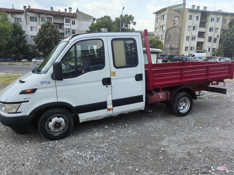 Iveco Daily, снимка 16 - Бусове и автобуси - 47332431