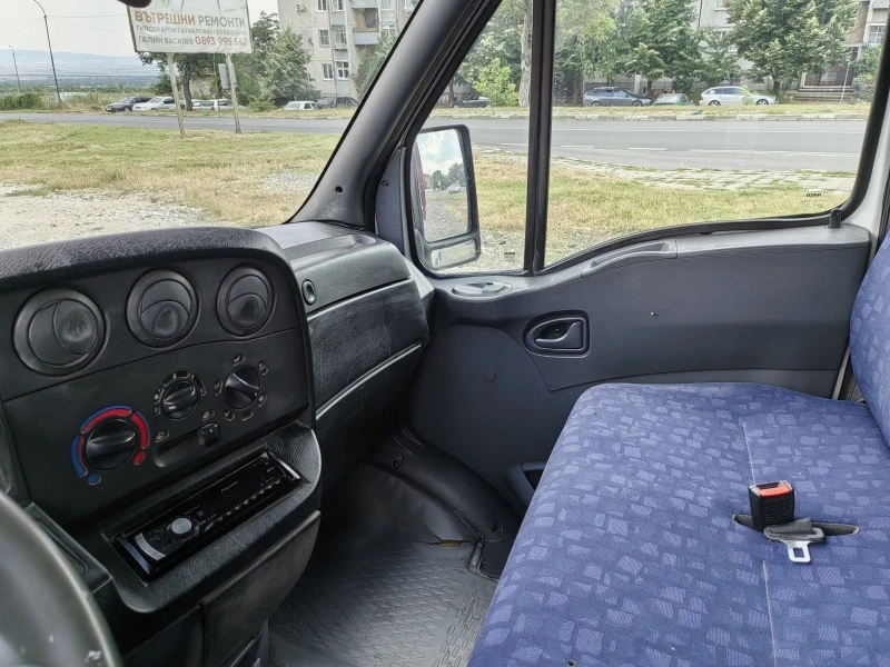 Iveco Daily, снимка 13 - Бусове и автобуси - 47332431