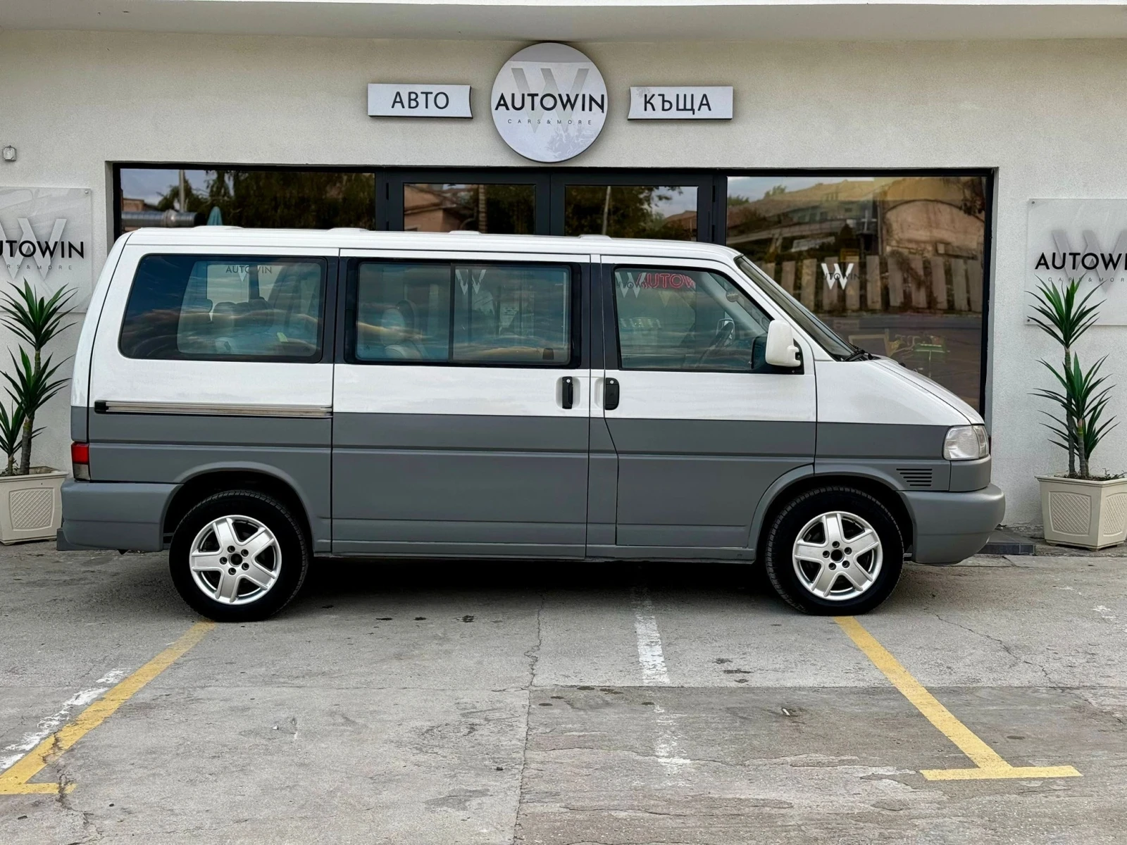 VW Caravelle 2.5 TDI 102 Climatronic - изображение 8